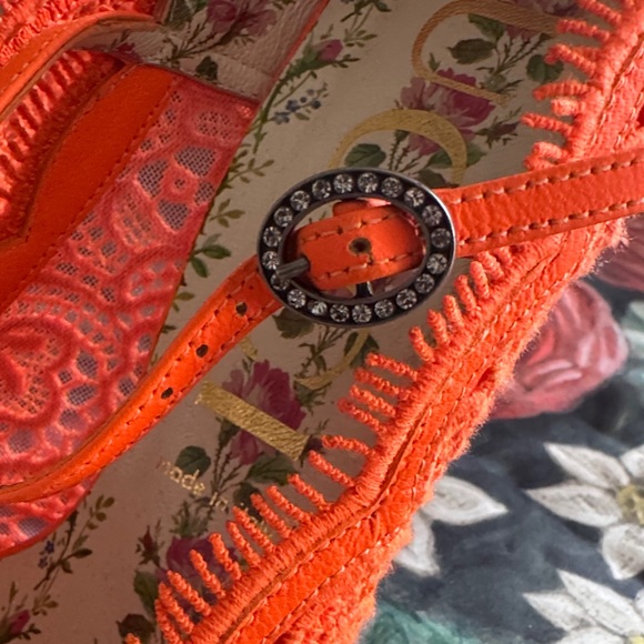 Gucci Elegant Orange Lace Mary Jane Heels Sz 40 - Picture 11 of 13